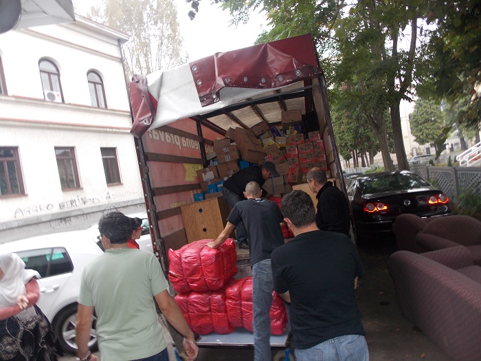 Istovar humanitarne pomoći
